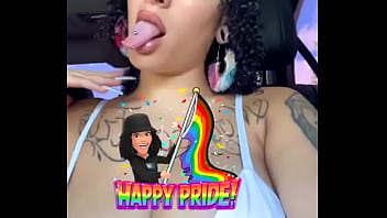 Chicago pride bound️ #pride #chicago #bisexual #puertorican #booty #curls #beauty #tits #natural