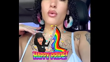 Chicago pride bound️ #pride #chicago #bisexual #puertorican #booty #curls #beauty #tits #natural