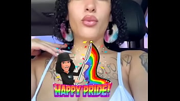 Chicago pride bound️ #pride #chicago #bisexual #puertorican #booty #curls #beauty #tits #natural