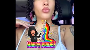 Chicago pride bound️ #pride #chicago #bisexual #puertorican #booty #curls #beauty #tits #natural