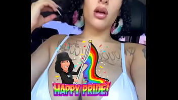 Chicago pride bound️ #pride #chicago #bisexual #puertorican #booty #curls #beauty #tits #natural