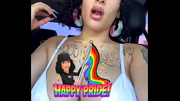 Chicago pride bound️ #pride #chicago #bisexual #puertorican #booty #curls #beauty #tits #natural