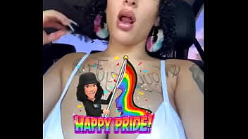 Chicago pride bound️ #pride #chicago #bisexual #puertorican #booty #curls #beauty #tits #natural