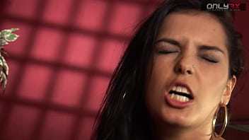 Anal lover jasmine black takes it up the ass