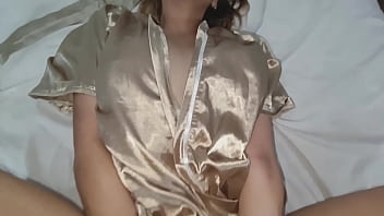 Le encanta el sexo duro y que la follen en cuatro