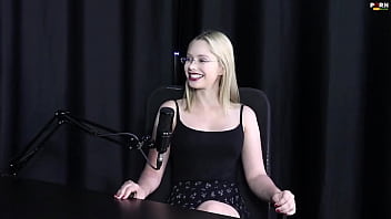 Veja a entrevista safada e cheia de putaria com a vivan lola e nossa saudosa vitória beatriz no porn cast brazil parte 2 watch sheer red