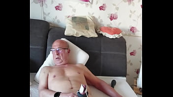 Ich Masturbiere Für Jeden Auch Real Und Mit Spielzeuge thumbnail