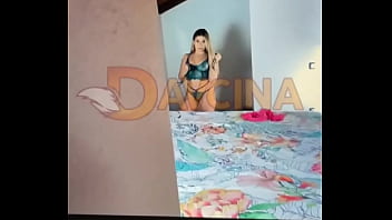 In questo video qualcuno si è divertito molto a spiarmi e tu mi vuoi spiare