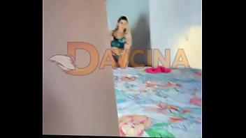 In questo video qualcuno si è divertito molto a spiarmi e tu mi vuoi spiare