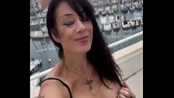 Hello et une bonne journée