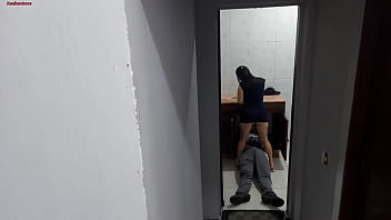 Esposa traindo com encanador