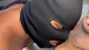 Modelo bandida cheia de tesão gozou gostoso na minha pica