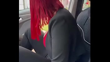 Día de brujas y mi m decide darme una sorpresa y se compra un traja de star fire parte 2