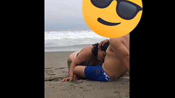A mí esposa le gusta mamar verga y lo hace con mis amigos y yo filtro sus videos
