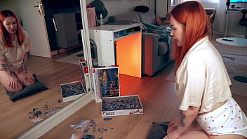 Step sis plays puzzles and gets fucked doggystyle on the floor