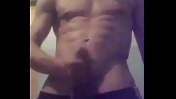 Me mansturbo bien rico mientras no hago nada