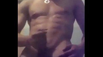 Me mansturbo bien rico mientras no hago nada