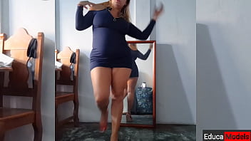Yelixnow mommy striptease big boobs playing big ass dancing