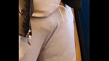 Gordo Erecto En El Bus thumbnail