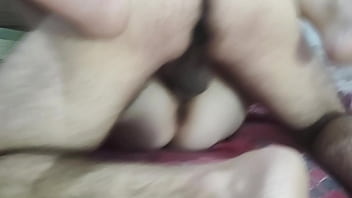 Corno filmando sua esposa sendo fodida pelo namorado amante