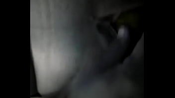 Se chupa la teta oñate