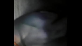 Se chupa la teta oñate