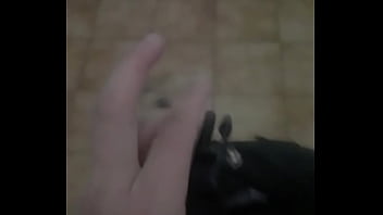 Punheta antes do banho