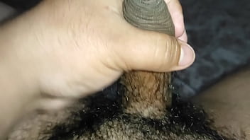 Le miro el gran culo a mi amiga y no aguanto querer metersela