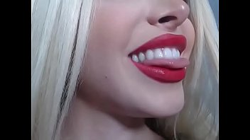 Pale girl showing big pale ass