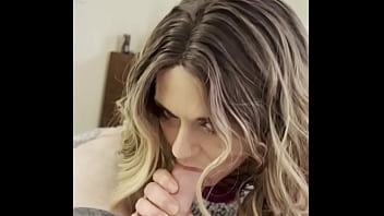 Jessie holms sucks my cock