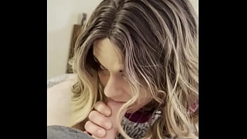 Jessie holms sucks my cock