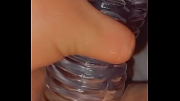 Brooke takes great waterbottle in her pussy