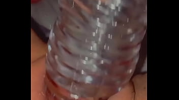 Brooke takes great waterbottle in her pussy