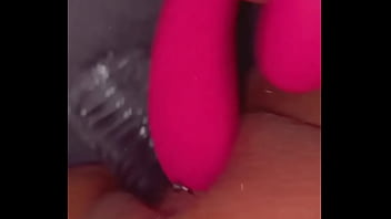 Brooke takes great waterbottle in her pussy