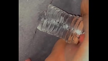 Brooke takes great waterbottle in her pussy