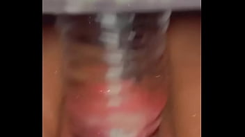 Brooke takes great waterbottle in her pussy