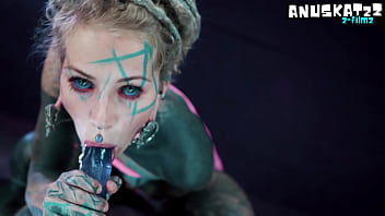 Hippies trippy pip squeak and anal dildo play