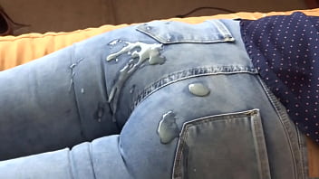 I find the stepmother resting with her jean down and i give her a big cumshot on her beautiful ass I find the stepmother resting with her jean down and i give her a big cumshot on her beautiful ass