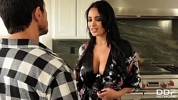 Curvy sex goddess craves hardcore Curvy sex goddess craves hardcore