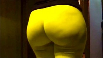 Sexy yoga pants hot mom