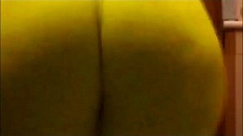 Sexy yoga pants hot mom