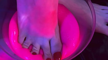 Messy foot play to make you hard