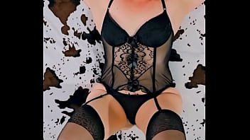 Moi et mon gros cul on vous dit bonjour tu aimerais le baiser