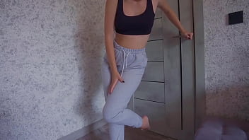 Omg did i piss on my sweatpants female desperation pee free