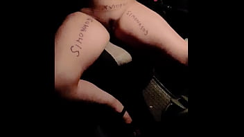 Mi masturbo in pubblico