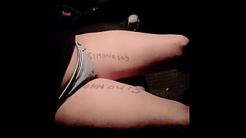 Mi masturbo in pubblico