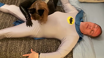 Mature dc slut villainess catwoman sucks batman’s cock