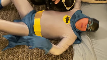 Mature dc slut villainess catwoman sucks batman’s cock