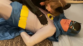 Mature dc slut villainess catwoman sucks batman’s cock