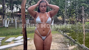 Oi amor estou com bastante tesão você consegue me ajudar vem dar uma conferida